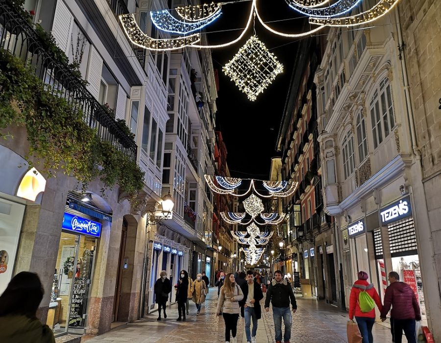 Calle Correo (Bilbao), en Navidad (2021) // Alma Botxera